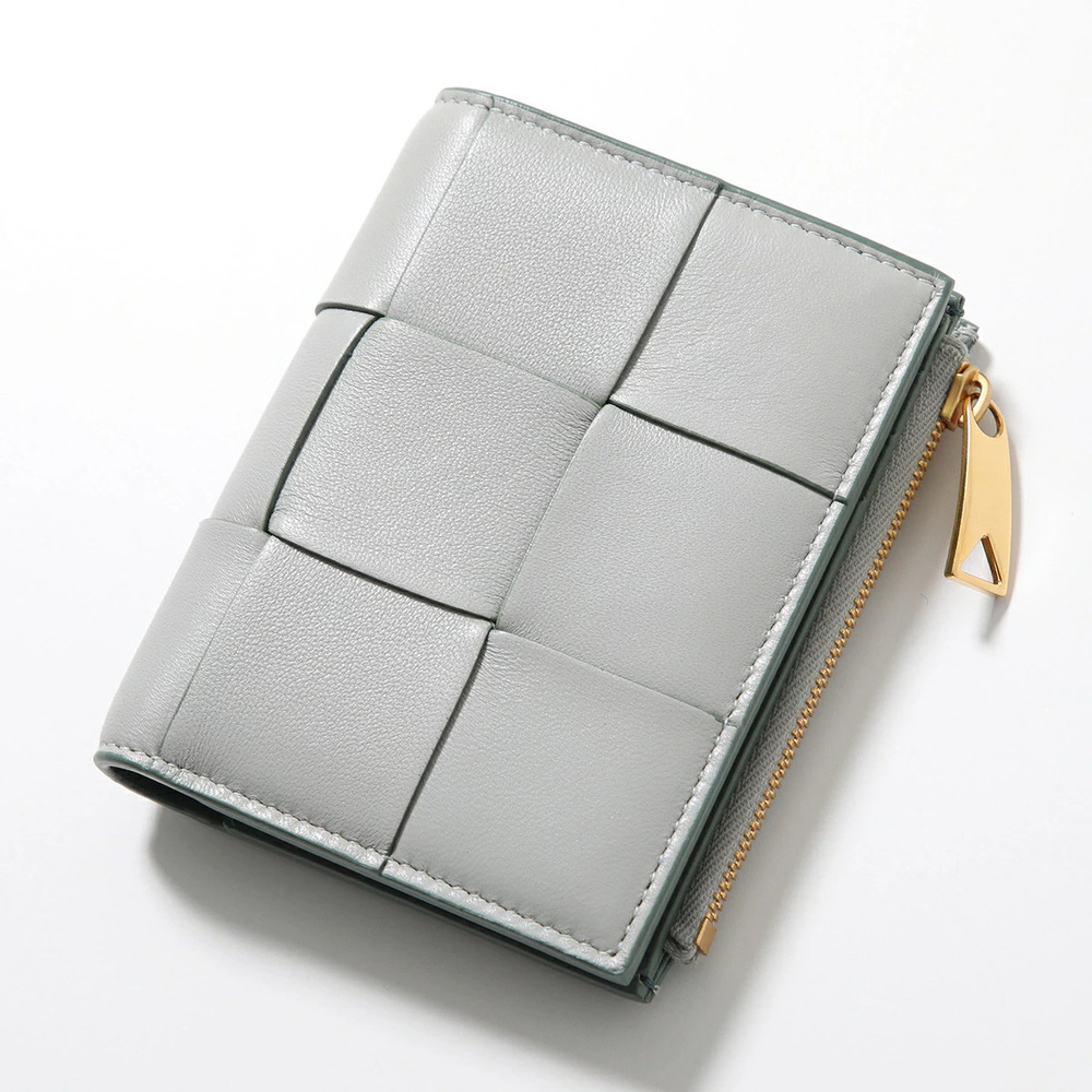 BOTTEGA VENETA Maxi Intrecciato Leather Bi fold Wallet